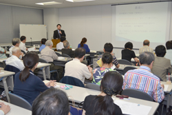 年間1000人超、10月は会場いっぱいの94人が参加 好評の診内研 臨床の悩みにお応えします