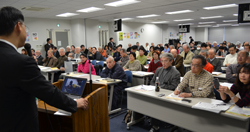 県民の命が危険にさらされている  九条の会・兵庫県医師の会講演会<br/>「憲法無視の日米地位協定」 元琉球新報論説委員　前泊博盛氏が講演