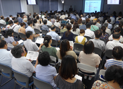 「糖質制限とカロリー制限」に200人超 <br/>診療内容向上研究会が好評!