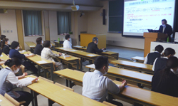 西山理事長が神戸大学病院で講演<br/> 減点やオンライン診療対策のポイントを解説