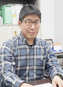 診療報酬　改定2026インタビュー①〈医科・診療所、リハビリ〉<br/> 診療所はマイナス改定リハビリ評価引き上げを<br/>中央区・武富整形外科　武富 雅則先生